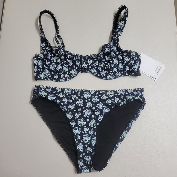 Paris Atelier & Other Stories NWT Swimwear Bikini Set Just The Top Is New. - Picture 1 of 9